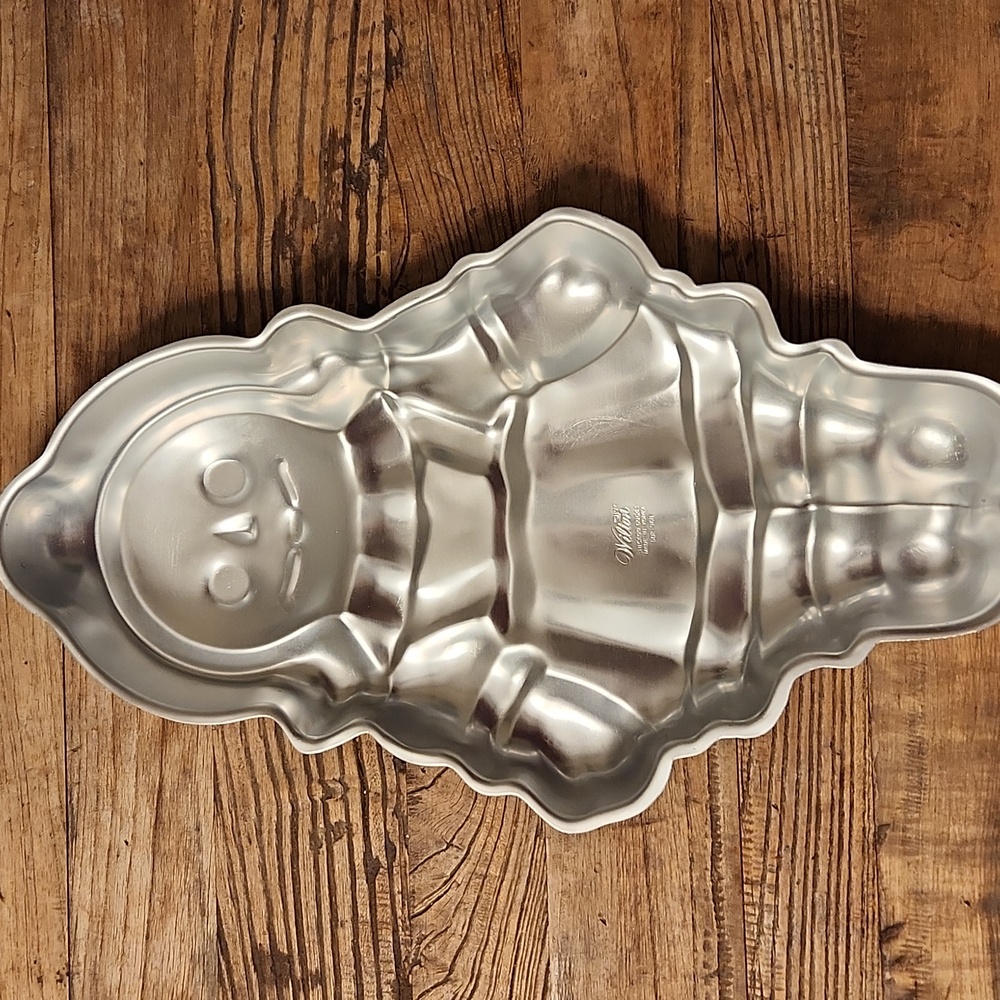 Wilton 'Raggedy Ann' Storybook Doll Cake Pan